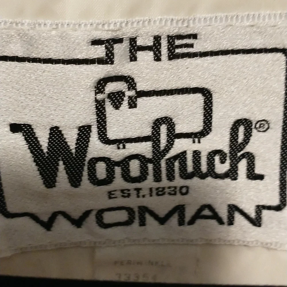 Woolrich woman's size L heavy quilted lined winter parka coat in periwinkle blue - Picture 4 of 16